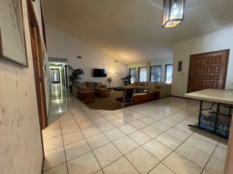 More Photos Of 2675 Westwind Rd, Las Vegas Specialty For Sale