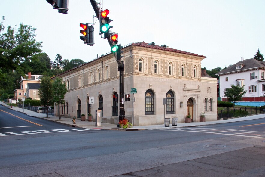 More Photos Of 2 S Broadway, Tarrytown Restaurant For Sale