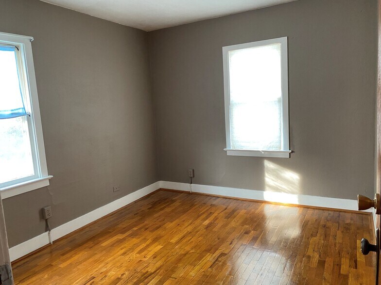 More Photos Of 135-145 Cleveland Ave, Loveland Warehouse For Sale