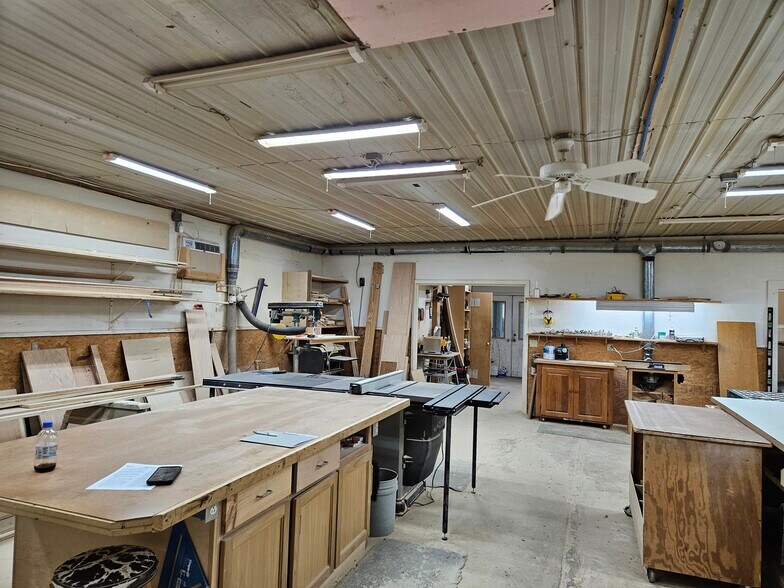 More Photos Of 244 County Road 555B, Tecumseh Manufacturing For Sale