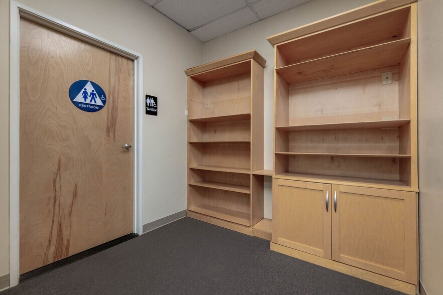 More Photos Of 345 Crown Point Cir, Grass Valley Flex For Lease