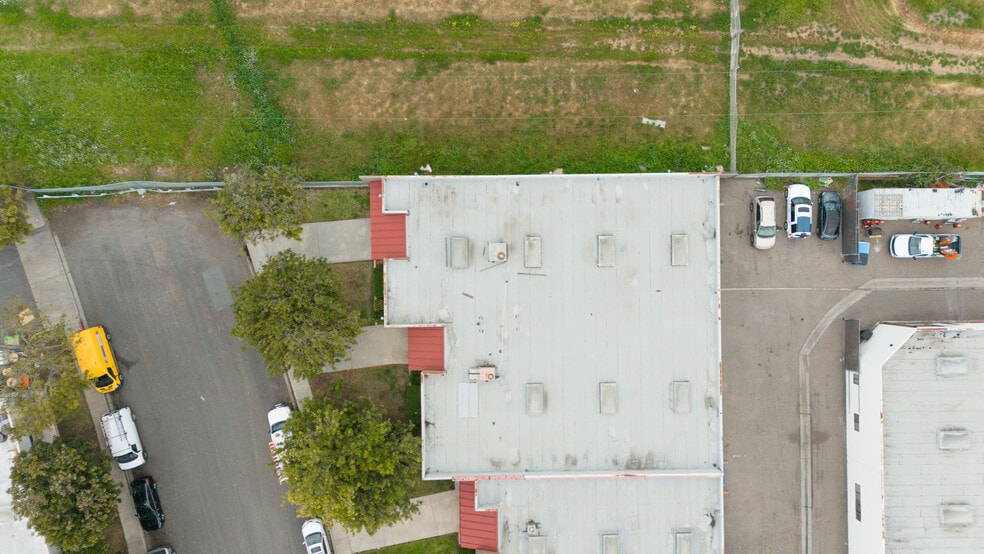 More Photos Of 1413 Jayken Way, Chula Vista Manufacturing For Sale