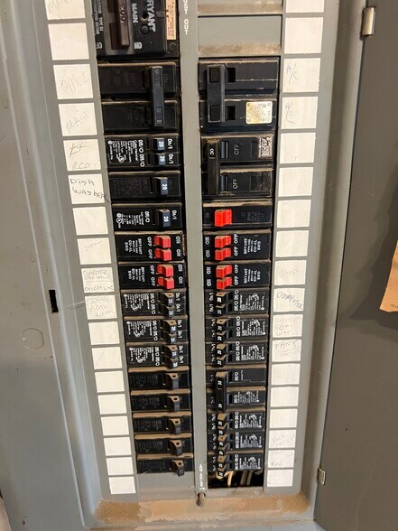 More Photos Of 14716 S Grant St, Bixby Light Distribution For Lease