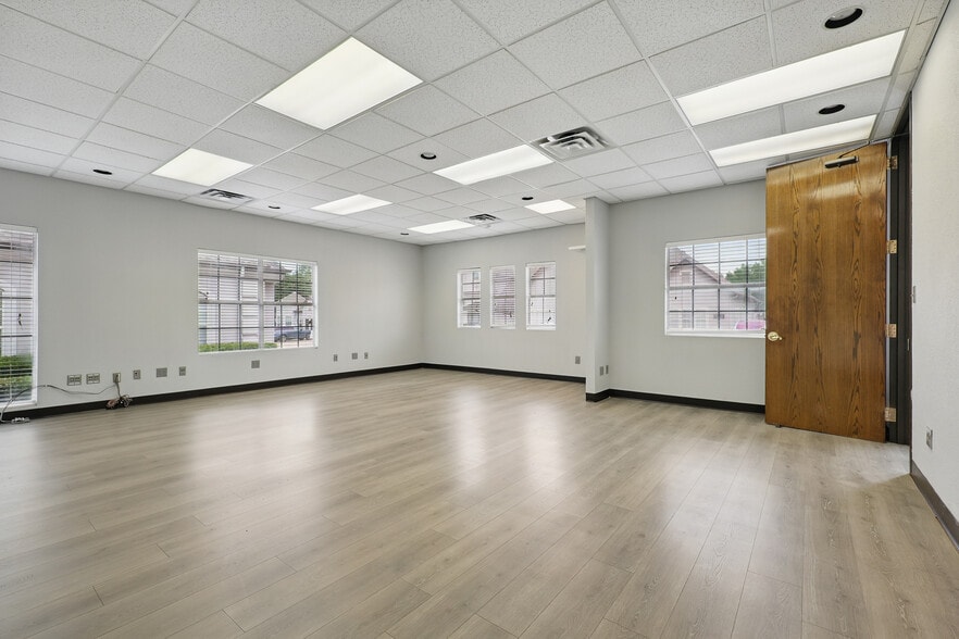 More Photos Of 5152 Village Creek Dr, Plano Office For Lease