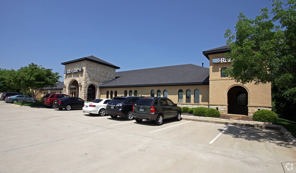 More Photos Of 1727 Keller Pky, Keller Coworking Space