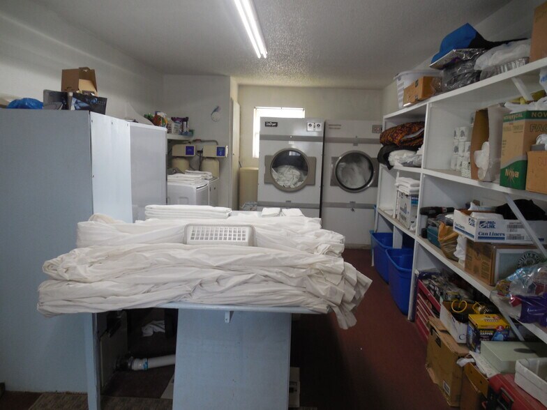 More Photos Of 10226 S 81 Hwy, Waukomis Hotel For Sale