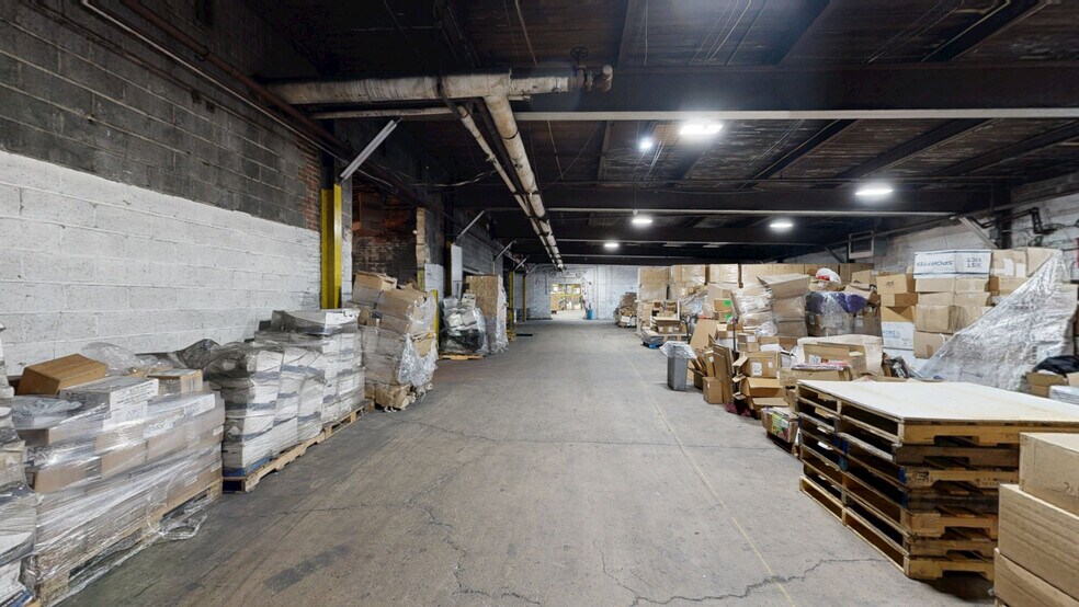 More Photos Of 1437 E State St, Hamilton Unknown For Lease