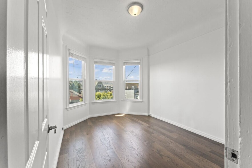 More Photos Of 131 Richland Ave, San Francisco Apartments For Sale