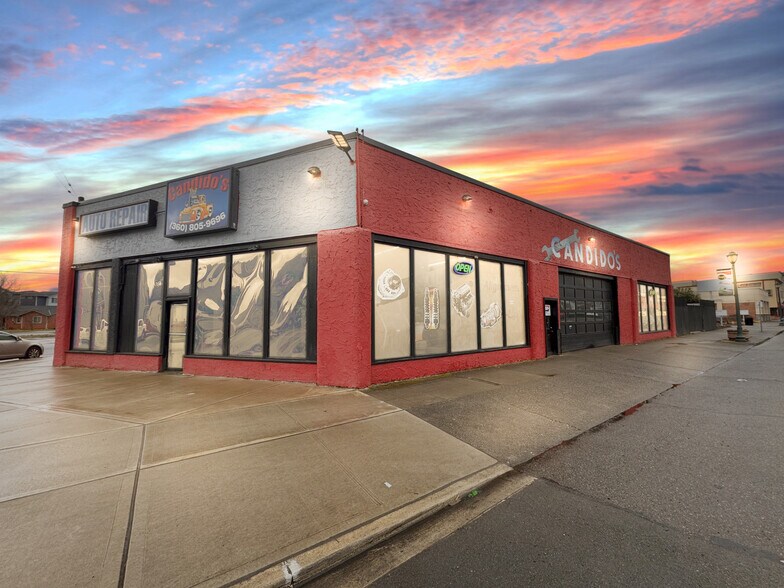 Primary Photo Of 225 W Main St, Monroe General Retail For Sale