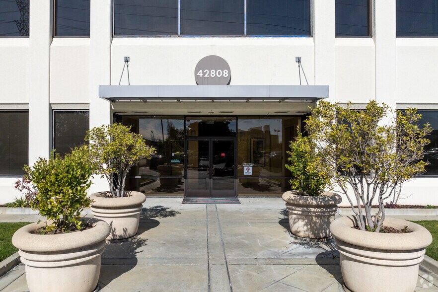 More Photos Of 42501 Albrae St, Fremont Medical For Lease