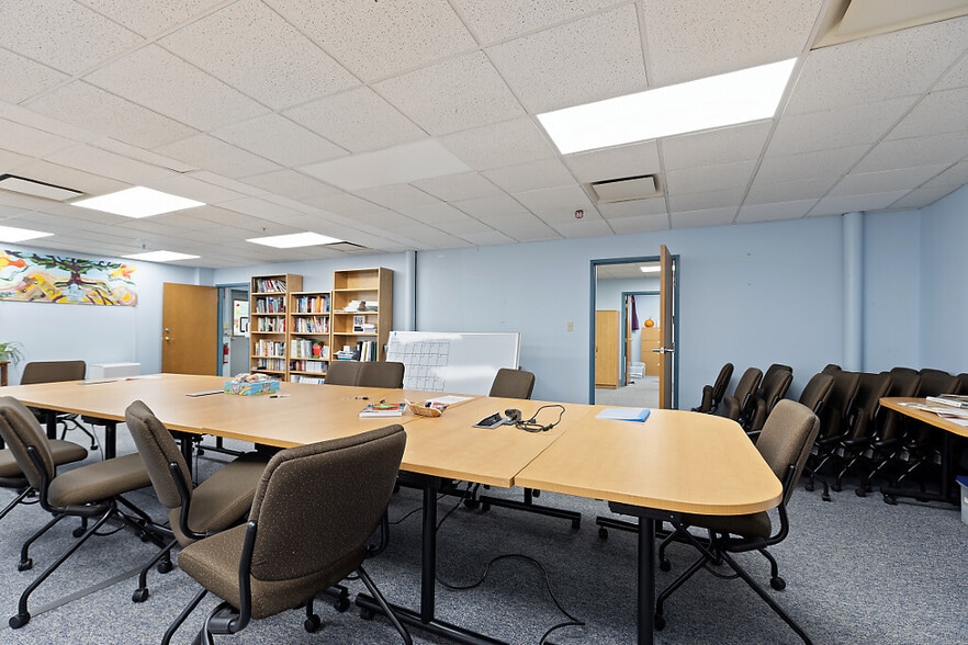 More Photos Of 219 Capitol St, Augusta Office For Lease