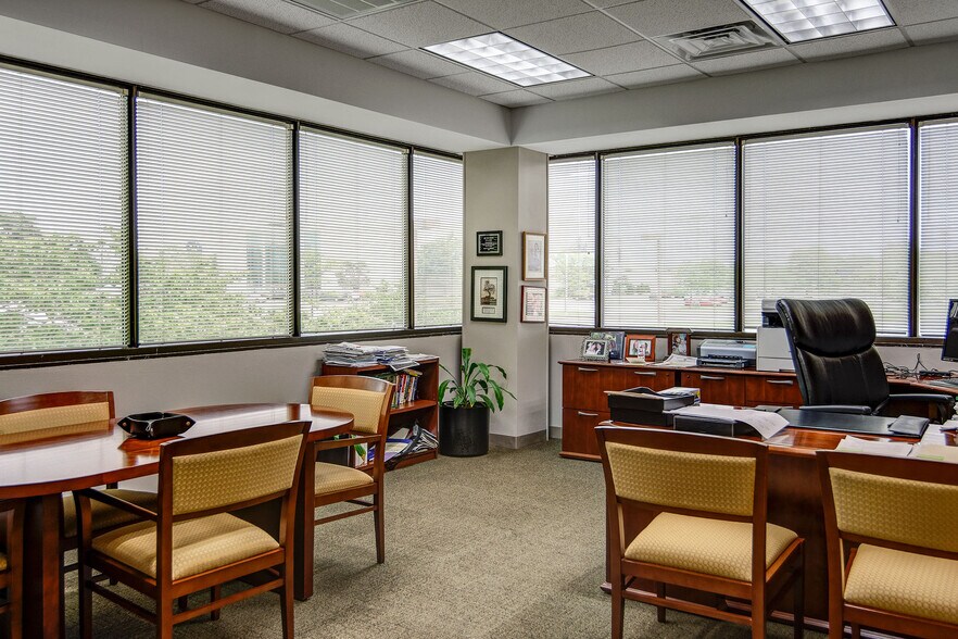 More Photos Of 101 Laurel Rd, Voorhees Office For Lease