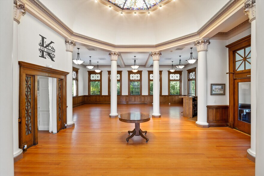 More Photos Of 909 Jefferson St, Red Bluff Specialty For Sale