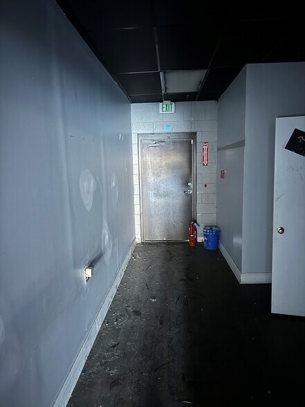 More Photos Of 3315 W 115th St, Merrionette Park General Retail For Lease