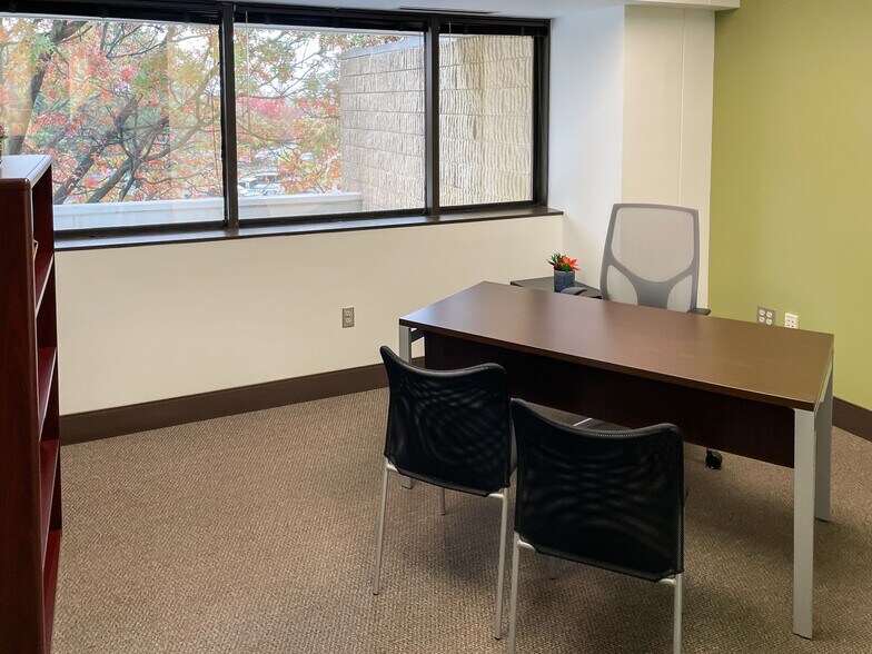 More Photos Of 651 Holiday Dr, Pittsburgh Coworking Space