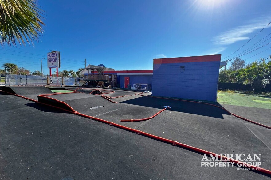 More Photos Of 3835 Tamiami Trl, Port Charlotte Freestanding For Sale