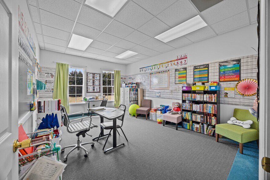 More Photos Of 188 Wiggins Rd, Mooresville Specialty For Sale