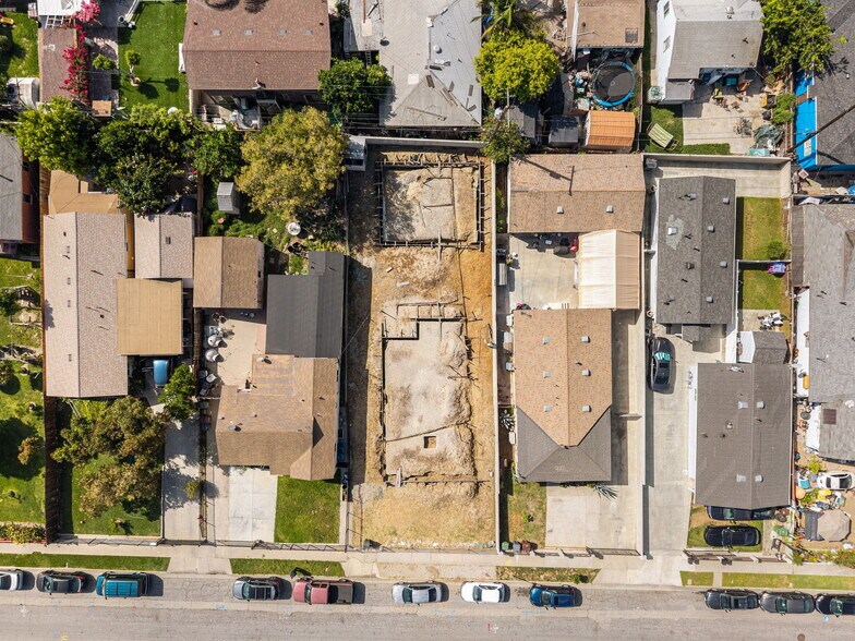 More Photos Of 1114 E Glencoe St, Compton Land For Sale