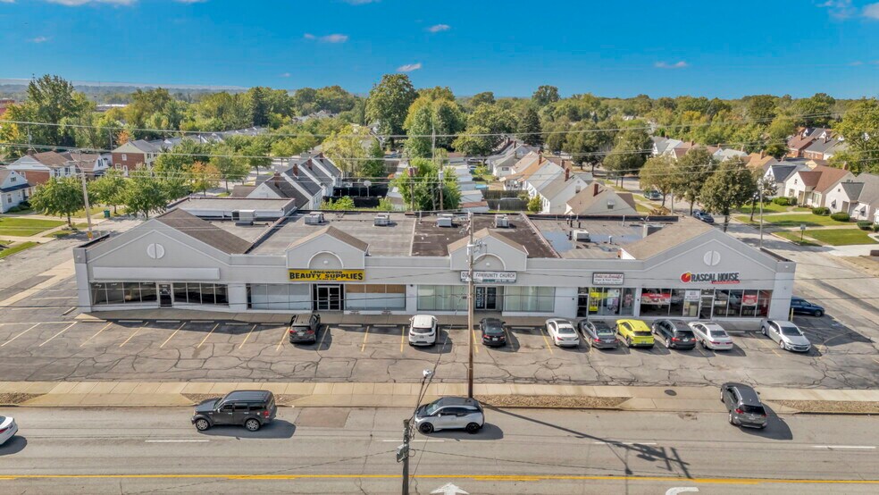 More Photos Of 5220-5250 Northfield Rd, Maple Heights Unknown For Lease