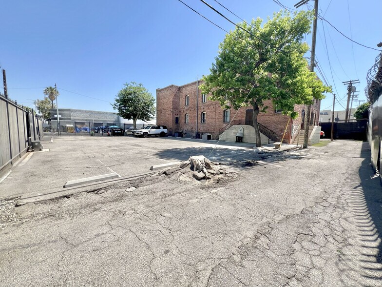 More Photos Of 606 E 6th St, Los Angeles Loft Creative Space For Sale