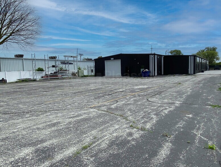 More Photos Of 1845 Superior St, Sandusky Warehouse For Sale
