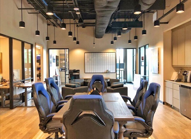 More Photos Of 927 Studewood St, Houston Office Residential For Lease