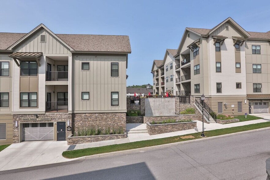 More Photos Of 77A Excelsior Ave, Saratoga Springs Apartments For Lease