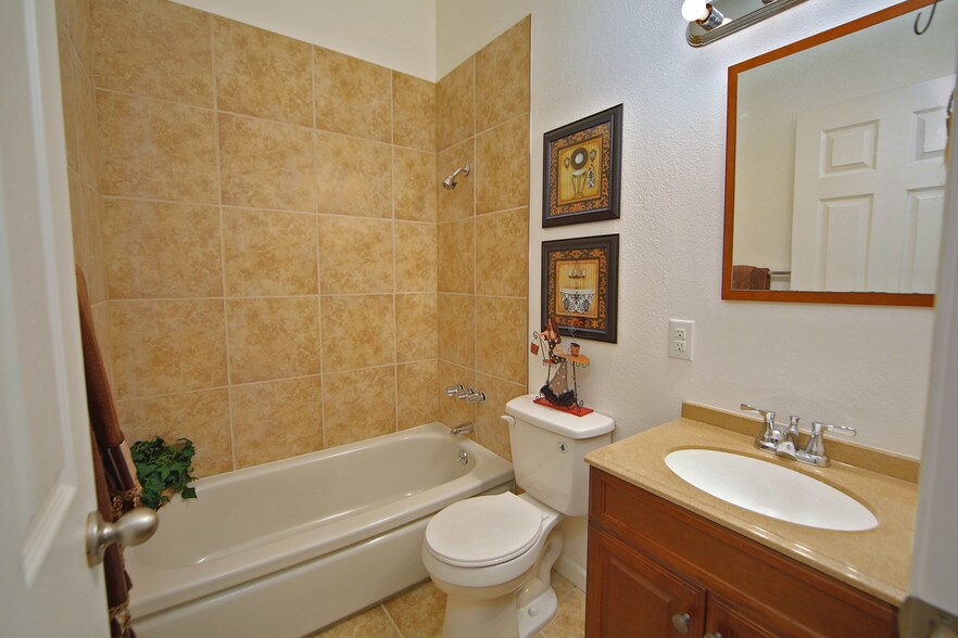 More Photos Of 10501 Croetto Way, Rancho Cordova Apartments For Sale