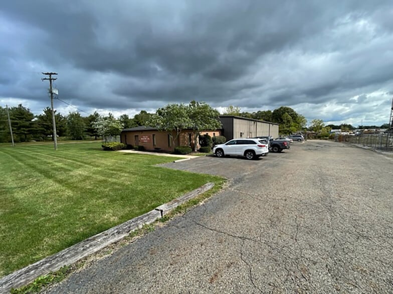 More Photos Of 3822 Victory Ave, Louisville Warehouse For Lease