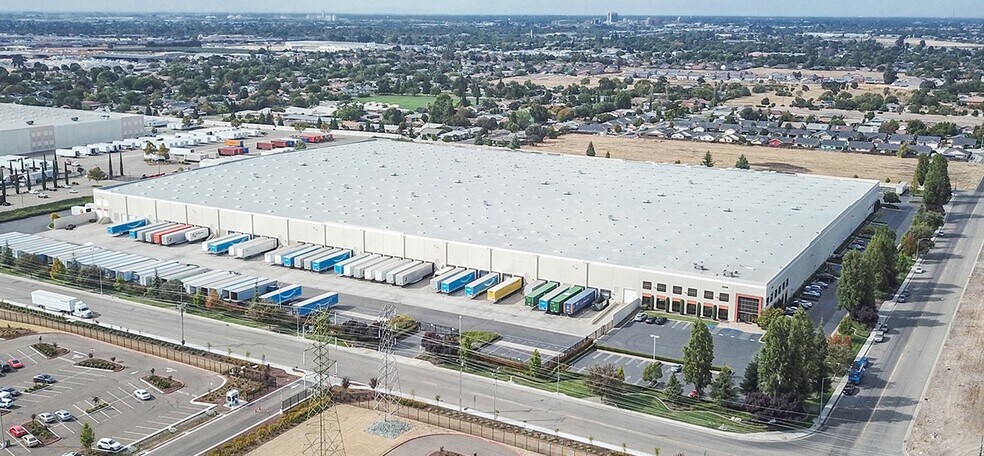 More Photos Of 1909 Zephyr St, Stockton Distribution For Lease