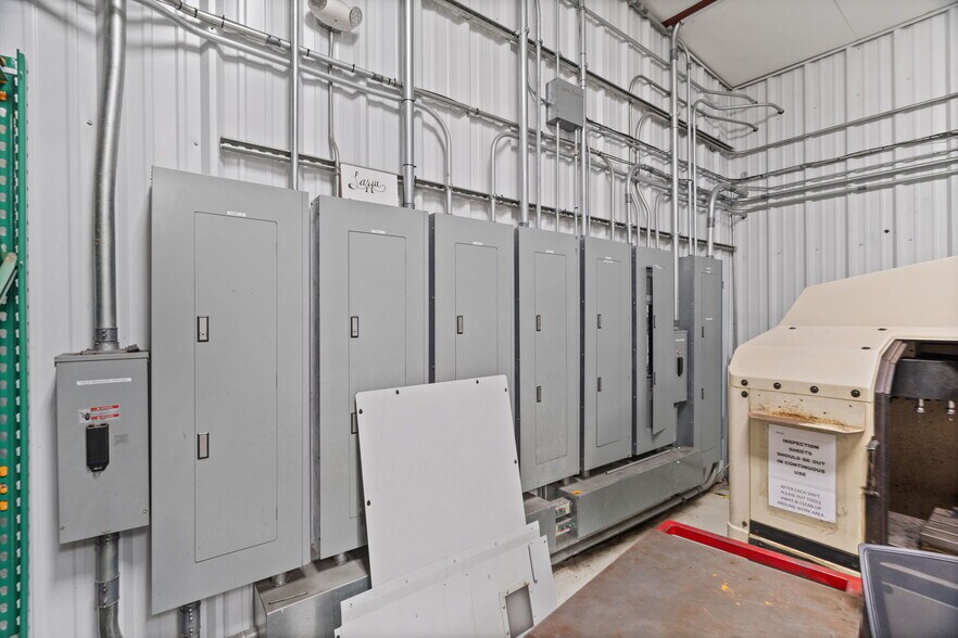 More Photos Of 9450 Ranch Road 2243, Leander Light Distribution For Sale