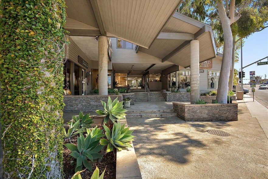 More Photos Of 1590 S Coast Hwy, Laguna Beach Storefront Retail Office For Lease