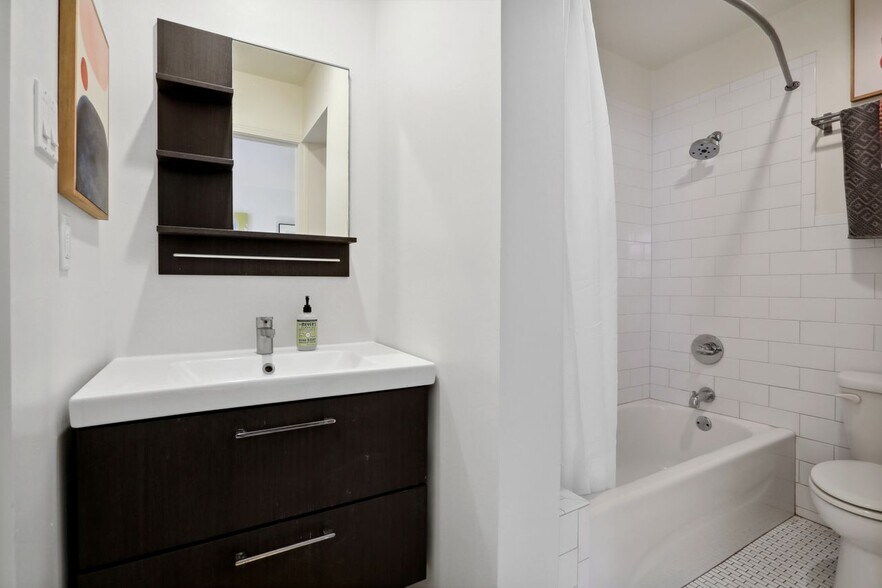 More Photos Of 3135 Dauphine St, New Orleans Apartments For Sale