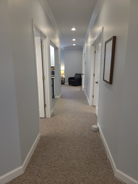 More Photos Of 705-711 Peninsula Dr, Davidson Office For Sale