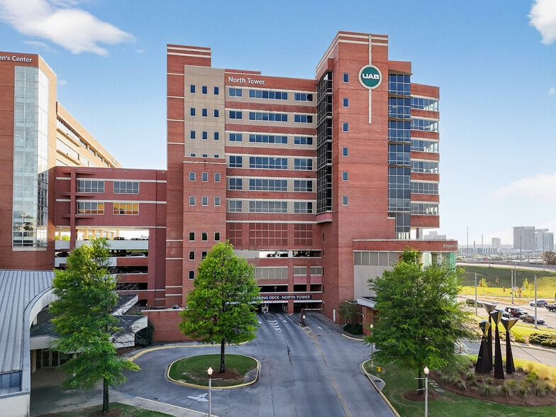 More Photos Of 800 Saint Vincents Dr, Birmingham Medical For Lease