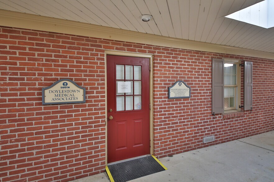 More Photos Of 301 S Main St, Doylestown Medical For Sale