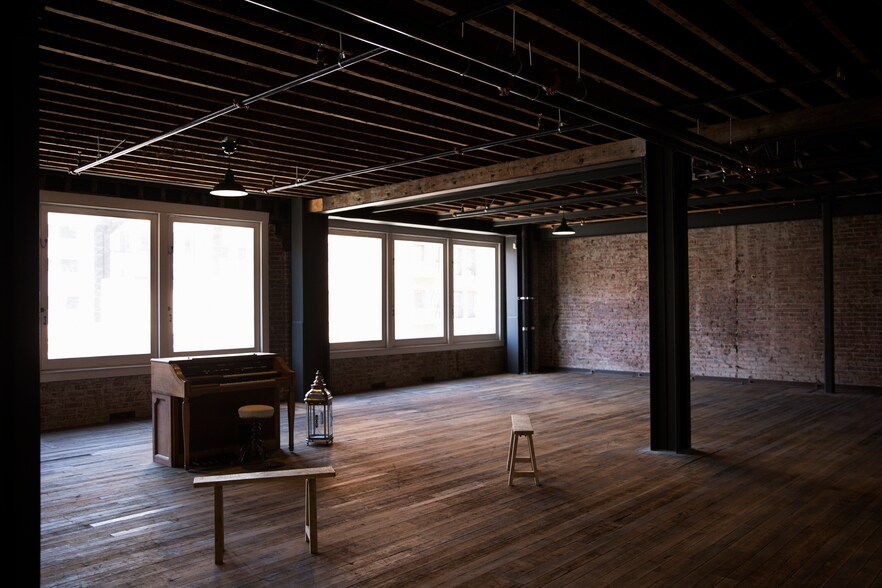 More Photos Of 722-728 S Broadway, Los Angeles Office For Lease