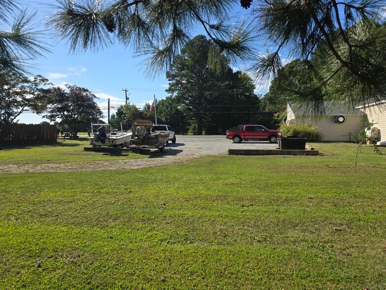 More Photos Of 20835 Nanticoke Rd, Bivalve Convenience Store For Sale