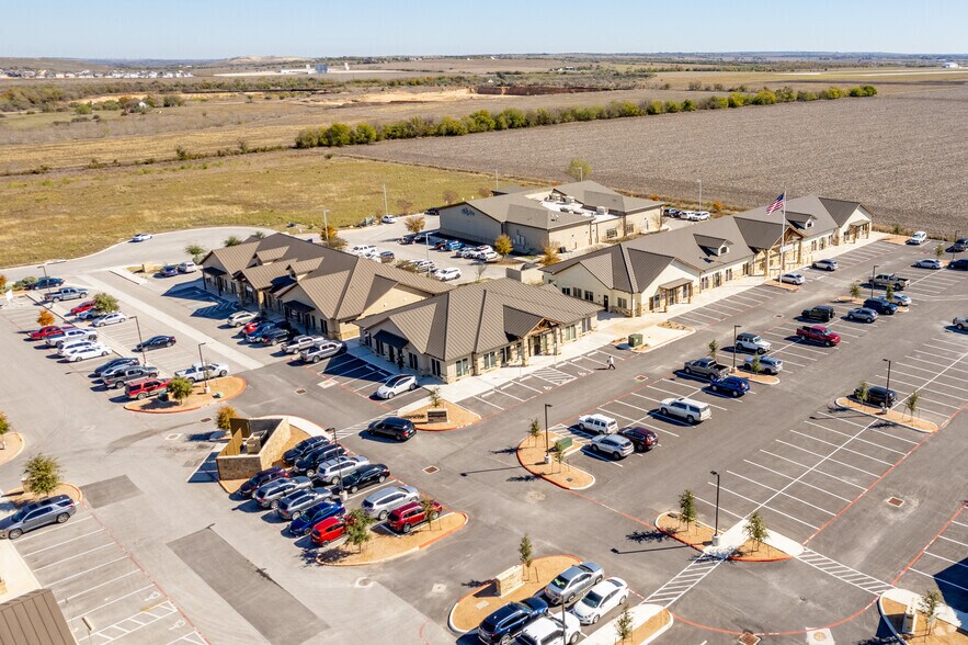 More Photos Of 790 Generations Dr, New Braunfels Unknown For Lease