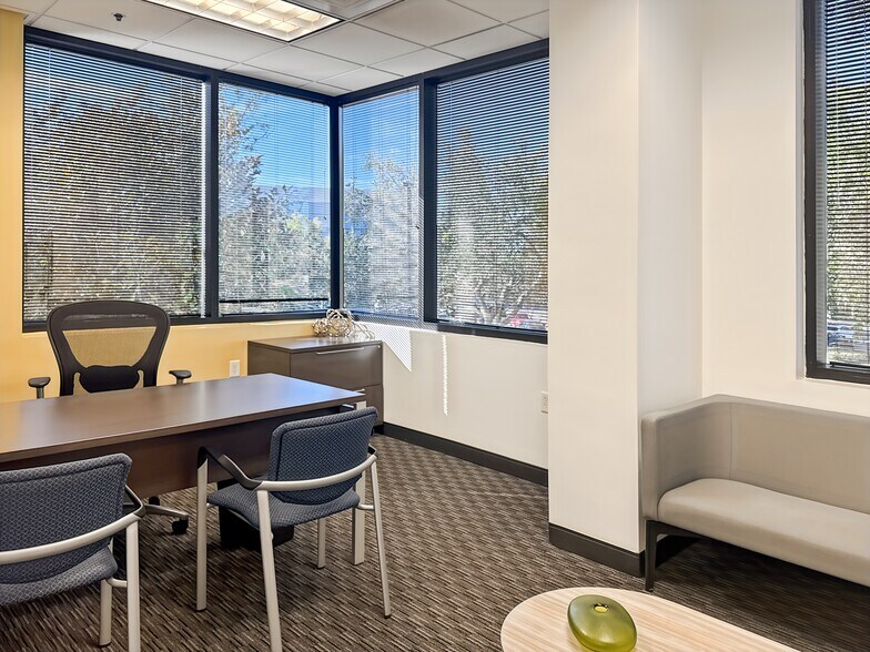 More Photos Of 3505 Lake Lynda Dr, Orlando Coworking Space
