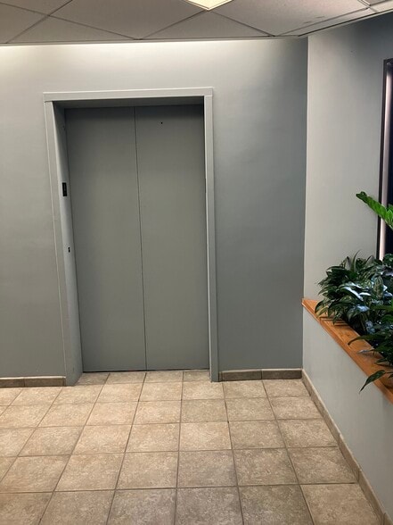 More Photos Of 3200 Tower Oaks Blvd, Rockville Medical For Sale