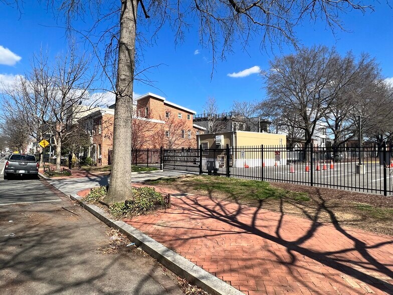 More Photos Of 1546 5th St NW, Washington Specialty For Sale