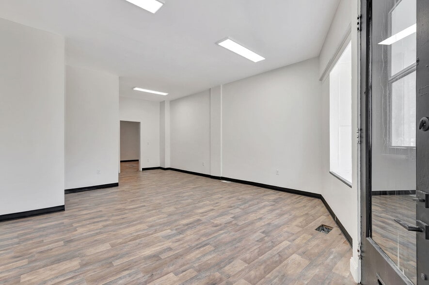 More Photos Of 2435 Williams Ave, Cincinnati Storefront Retail Residential For Lease