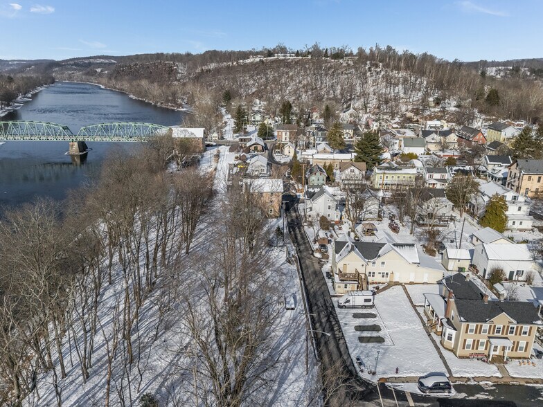 More Photos Of 10 Green St, Milford Specialty For Sale