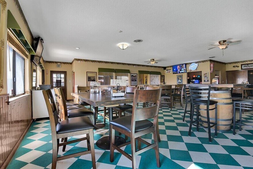 More Photos Of 1939 Acacia Ave, Sutter Restaurant For Sale
