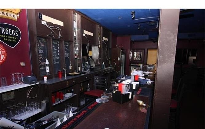 More Photos Of 194-198 Main St, Emmaus Restaurant For Lease