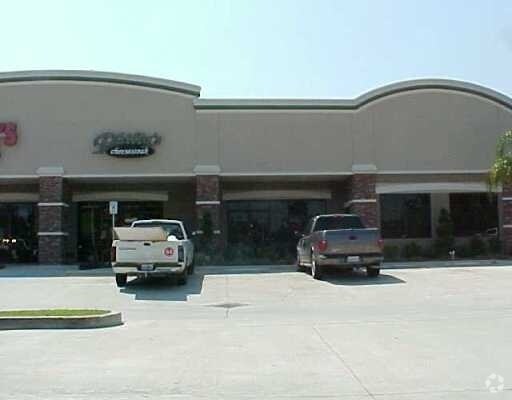 More Photos Of 3971 Pontchartrain Dr, Slidell General Retail For Lease