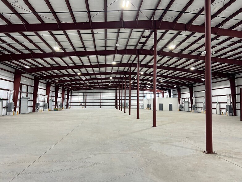 More Photos Of 512 Commerce Ct, Clewiston Unknown For Lease