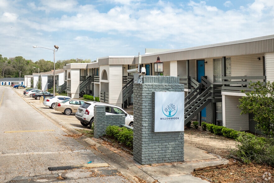 More Photos Of 4600 Twin Oaks Dr, Pensacola Apartments For Sale