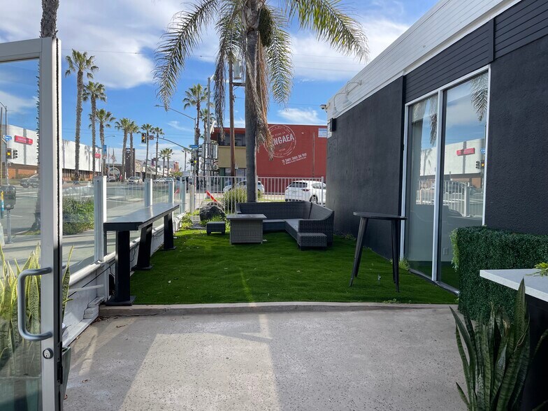 More Photos Of 875 Garnet Ave, San Diego Storefront Retail Office For Lease